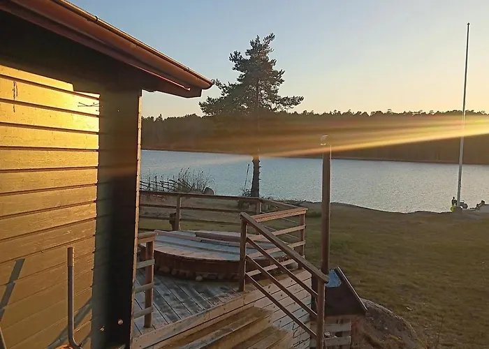 Västanro Skärgårdsstuga På Egen ö Med Båtskjuts *